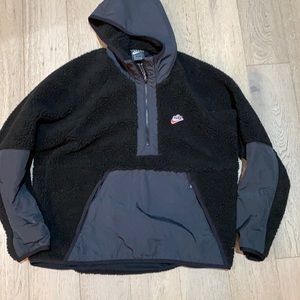 Nike pullover fleece